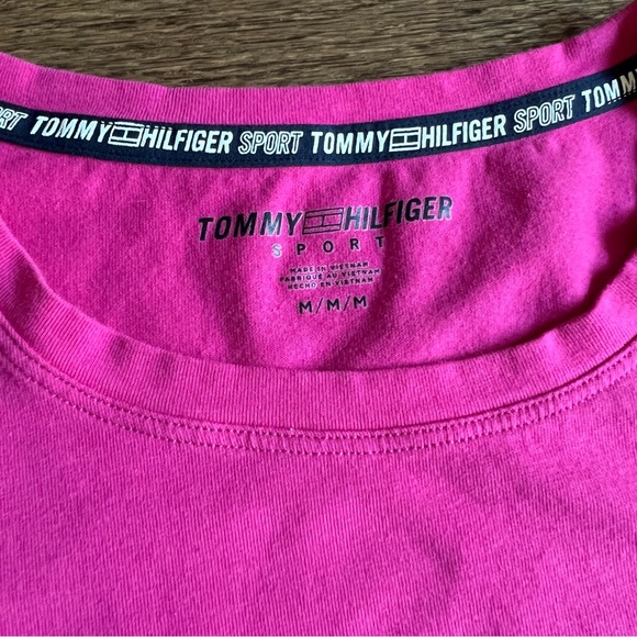 Tommy Hilfiger short sleeve logo tee - Picture 2 of 3